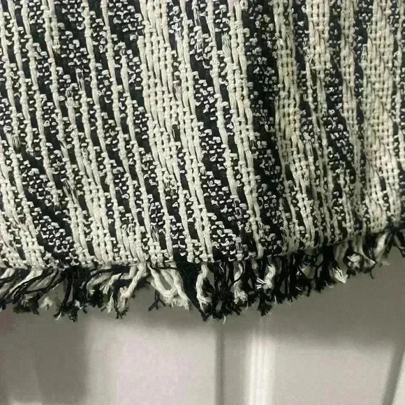 Ali & Jay Tweed Blazer - Size XS A90 - Picture 5 of 7